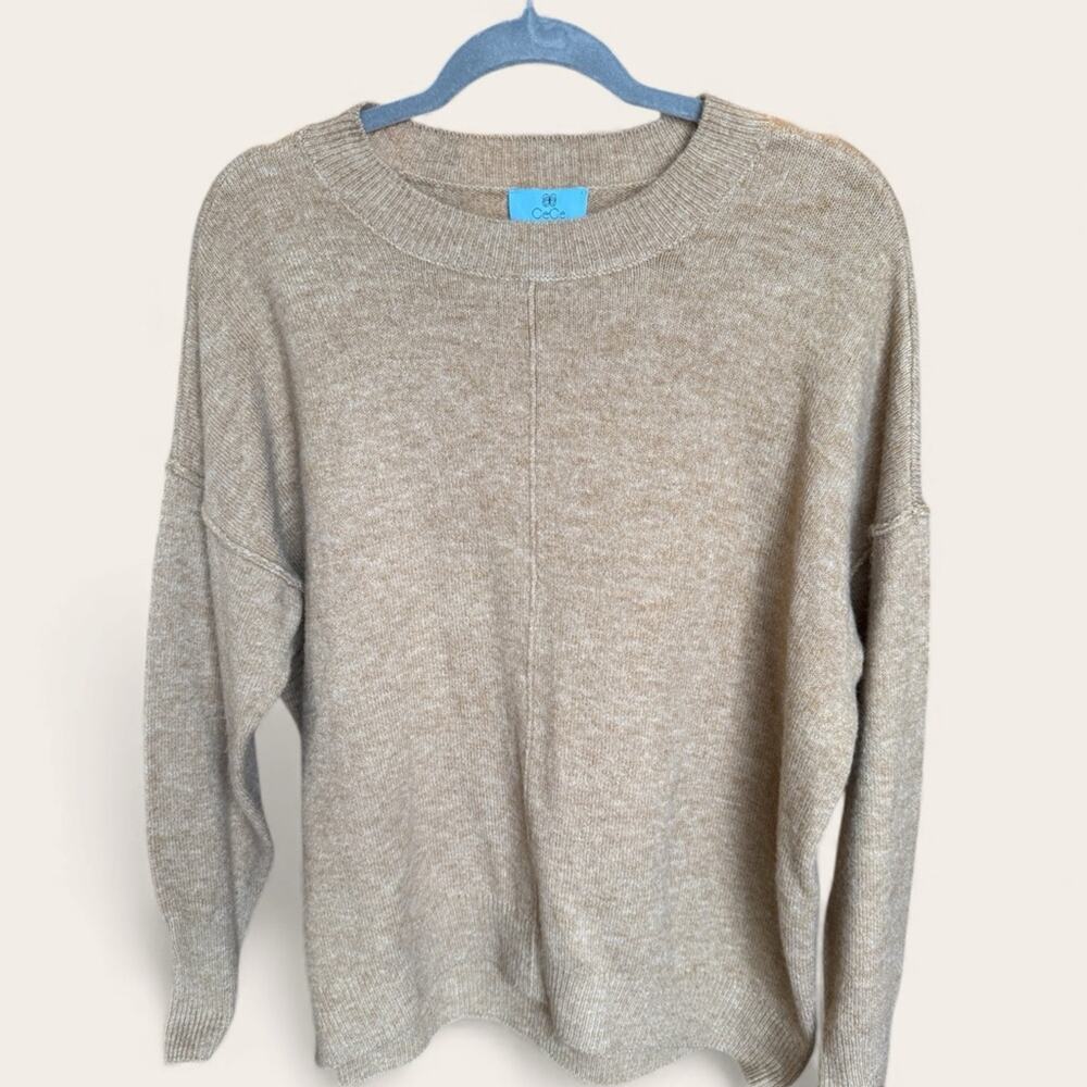 CeCe Women’s Warm Tan Knit Sweater, size small , great condition